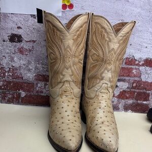 Cream Western Cowboy Boots box 31